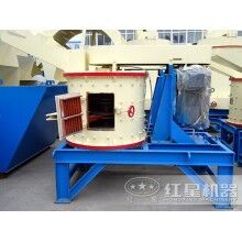 自行式沙石破碎機價格不貴，經(jīng)濟實惠ZQ82