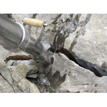 河津市礦山拆除石頭用機(jī)載分裂機(jī)設(shè)備
